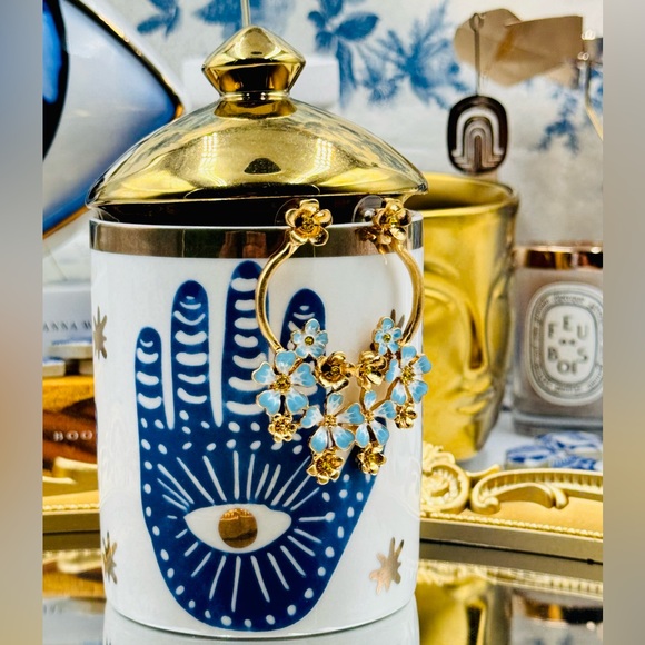 🆕 OSCAR DE LA RENTA🧿 NWOT Blue Forget-Me-Not Hand Painted Flower Drop Earring - Picture 13 of 15